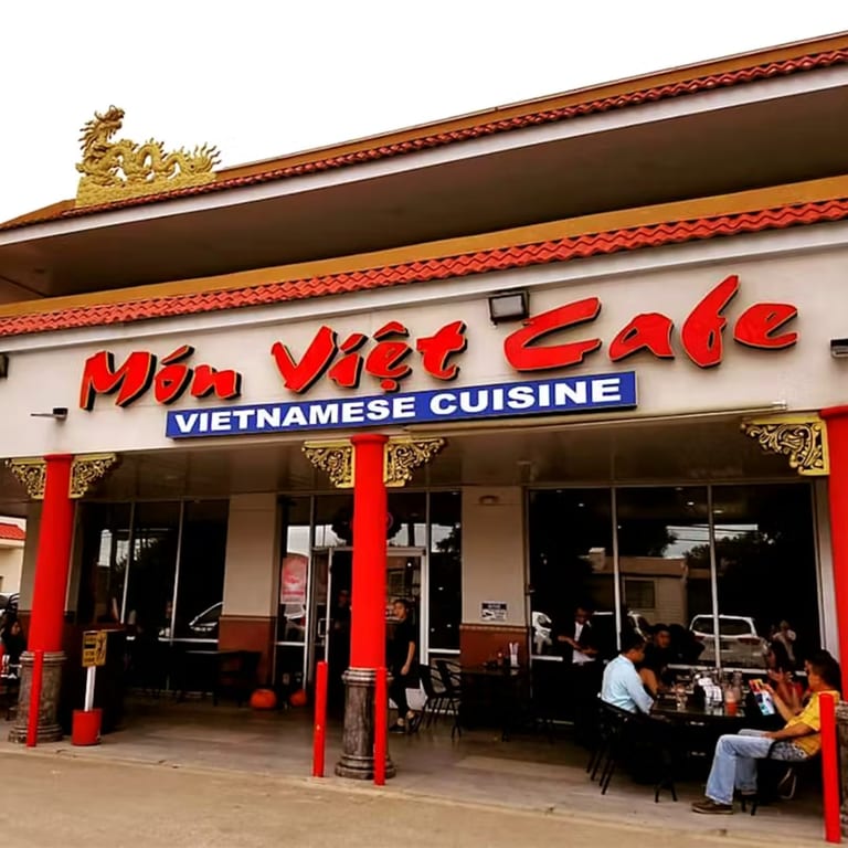 Welcome to Mon Viet Cafe 
